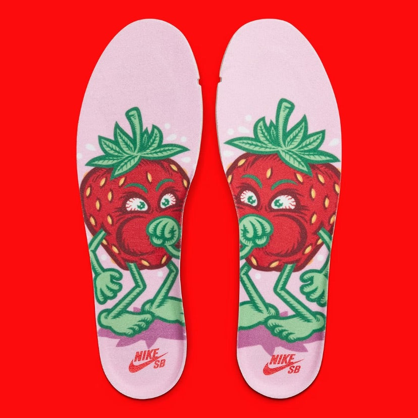 Nike SB Dunk High “Strawberry Cough”